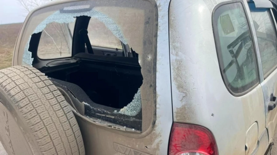 Херсонщина: через російські дрони поранені поліцейські та пошкоджені службові авто