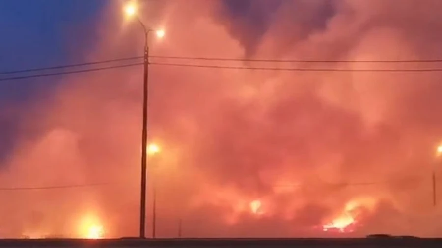 У Підмосков'ї спалахнула сильна пожежа: кажуть, загорілася трава