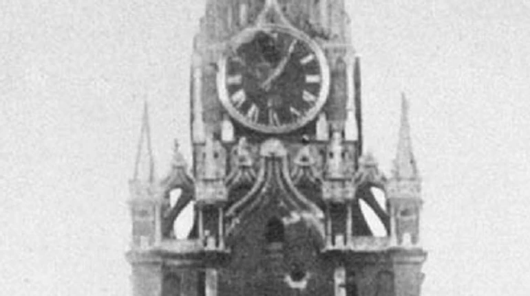 Синьо-жовтий прапор над Кремлем