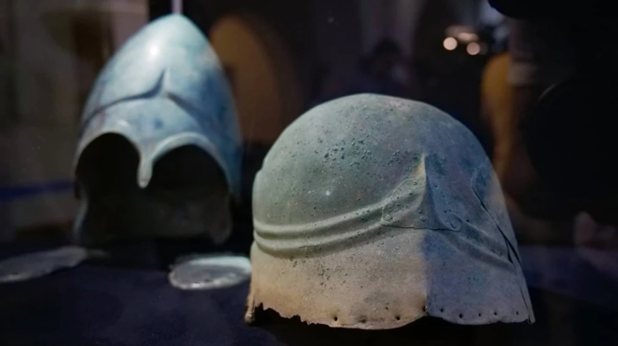 Экс-нардеп прятал на чердаке более 6 тысяч артефактов, похищенных из музеев Крыма