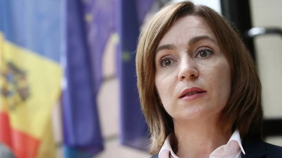 Cанду возмутилась решением ЦИК открыть для диаспоры на четверть меньше участков