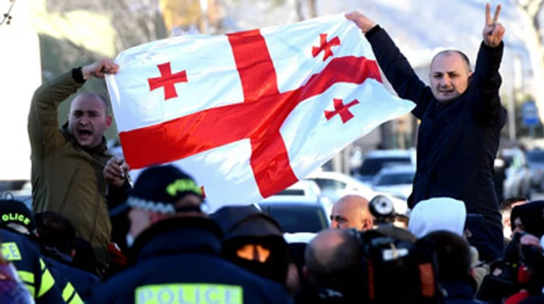 Штурм в Тбилиси: как арест оппозиционного лидера уничтожает перспективы Грузии в НАТО