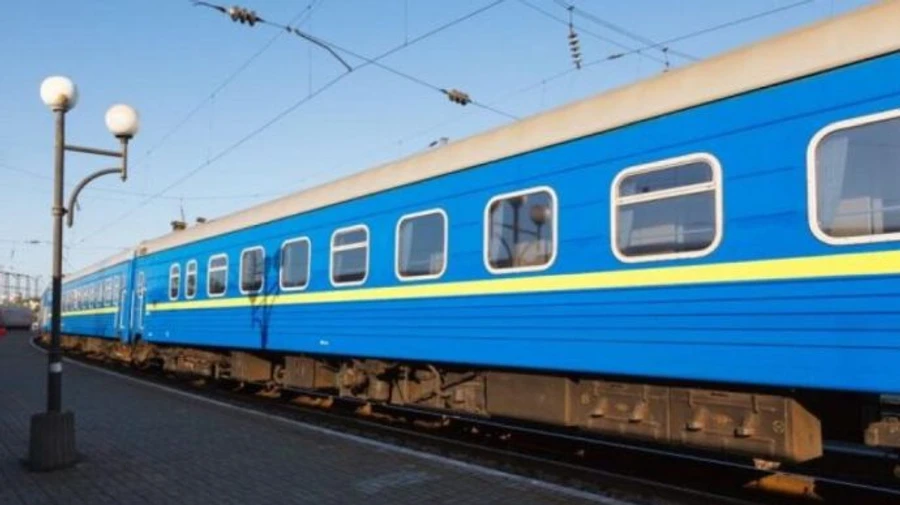 Укрзалізниця відкриє продаж квитків, коли отримає добро всіх областей