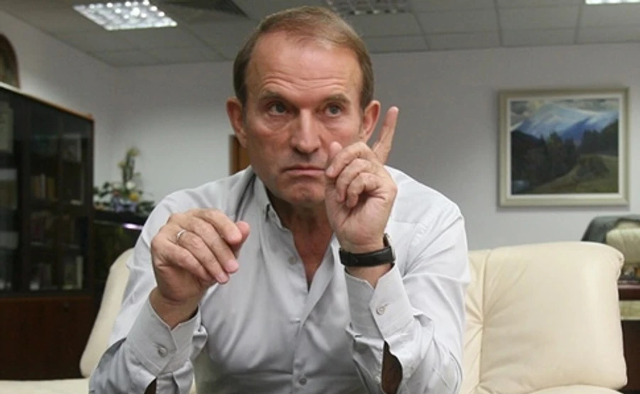 Янукович під час Майдану дзвонив Медведчуку 54 рази - прокурор