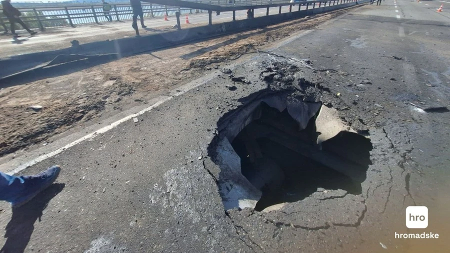 В Киеве восстановили поврежденный российским ударом участок Северного моста
