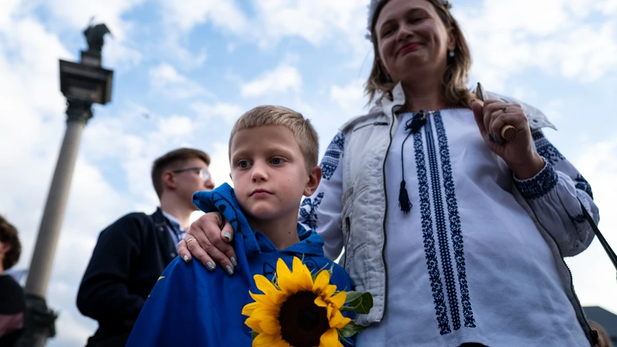 Опрос: 62% украинцев считают, что в войне пока не побеждает ни одна из сторон