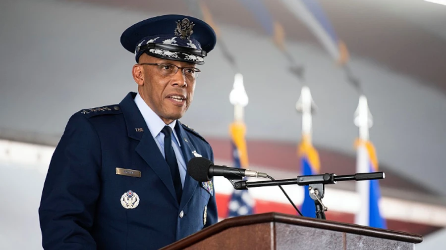 Сенат США утвердил генерала Брауна на замену Милли