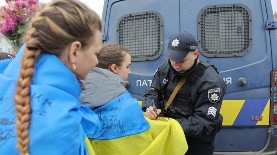 Херсонська міськрада закликала жителів громади евакуюватися