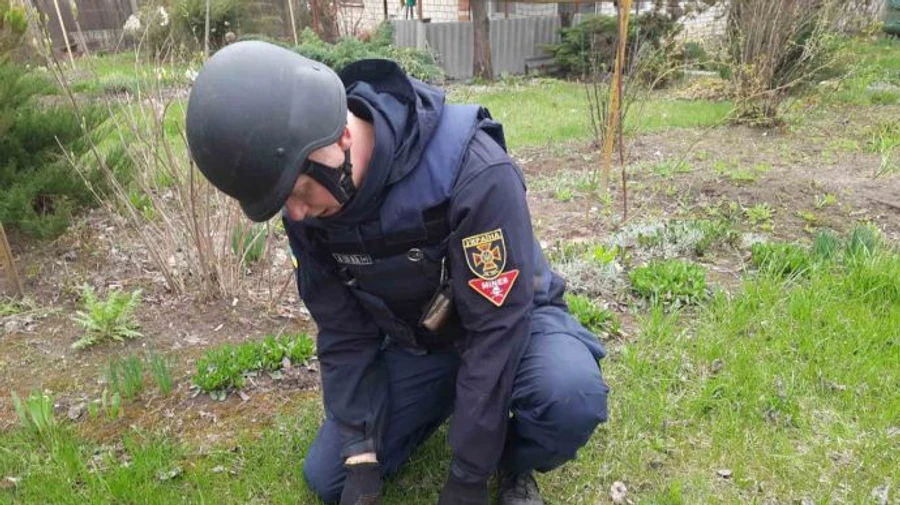 У Дніпрі піротехніки знешкодили ракету