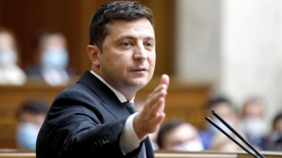 Захиститись від подвійних громадян: Зеленський ввів у дію рішення РНБО