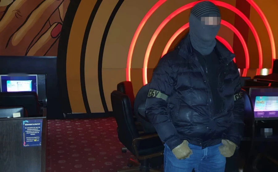 СБУ закрыла полсотни игровых заведений, которые крышевали правоохранители