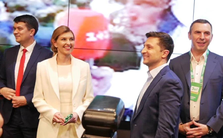 Зеленский после экзит-пола: Обещаю, что никогда не подведу вас всех