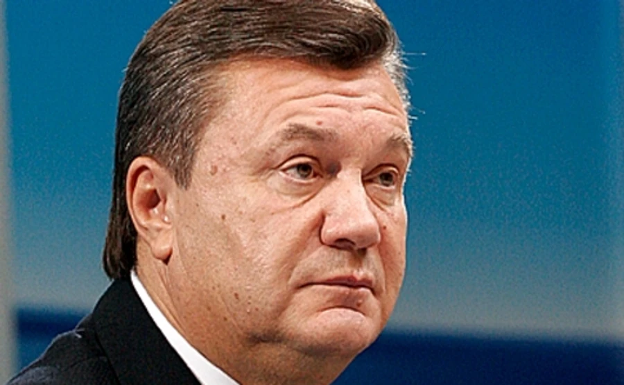 Порошенко: Немає Януковичу пробачення після запрошення російських військ