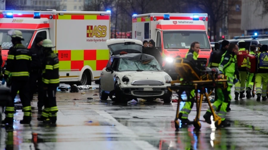 Накануне Мюнхенской конференции по безопасности автомобиль въехал в толпу: 30 пострадавших