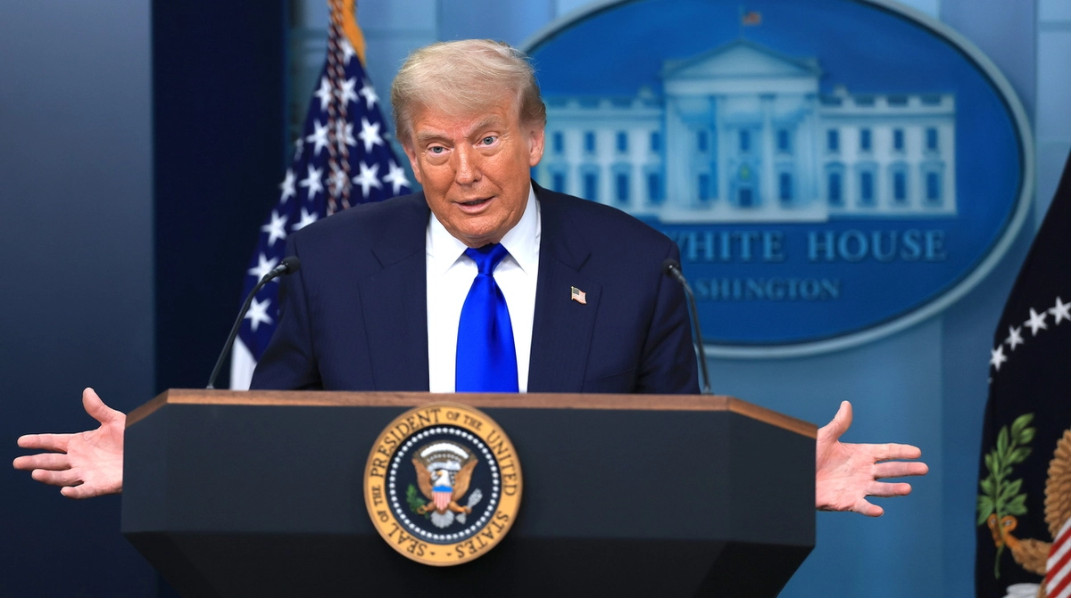 У Трампа попередили про можливі перебої з постачанням зброї в Україну - Politico