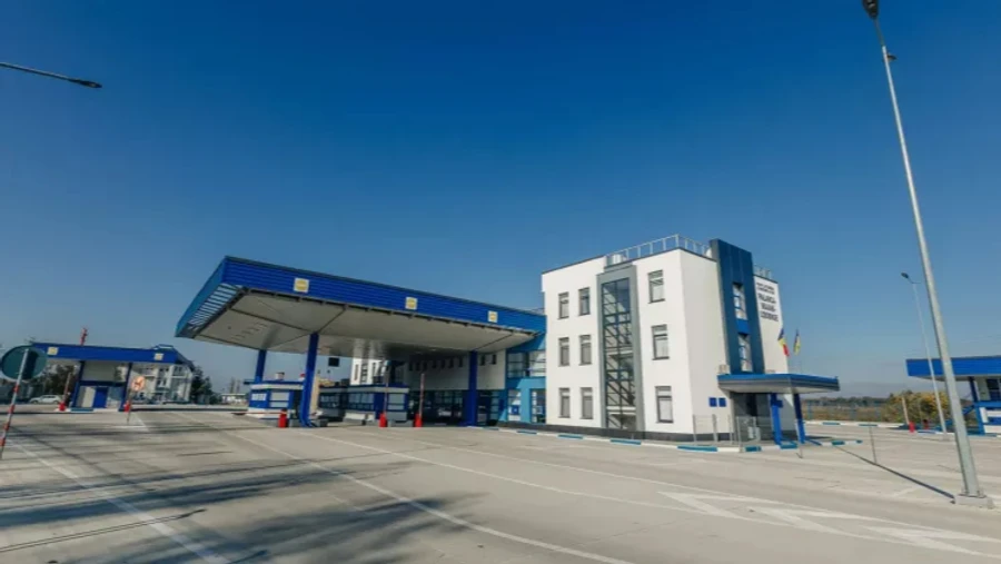 На кордоні України й Молдови снаряд влучив в автобус і будку КПП: поранений прикордонник