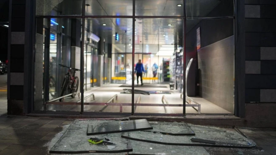 Росіяни вдарили по центру Запоріжжя: 10 постраждалих, серед них діти