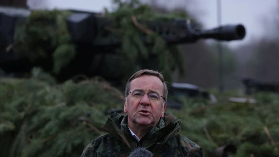 German Defence Minister promises to improve situation with million rounds for Ukraine