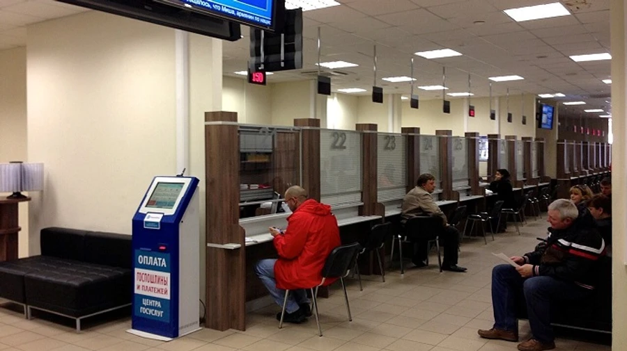 Russians face personnel crisis in occupied Ukraine's east