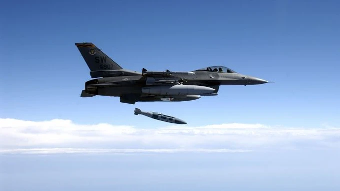 Austin announced Ramstein's agreement on training of Ukrainian pilots on F-16s