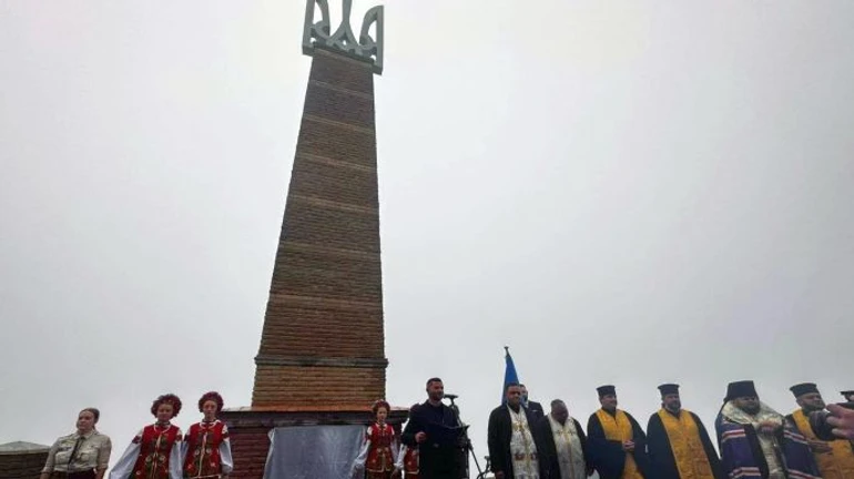 В замке Паланок вместо венгерского турула поставили Тризуб