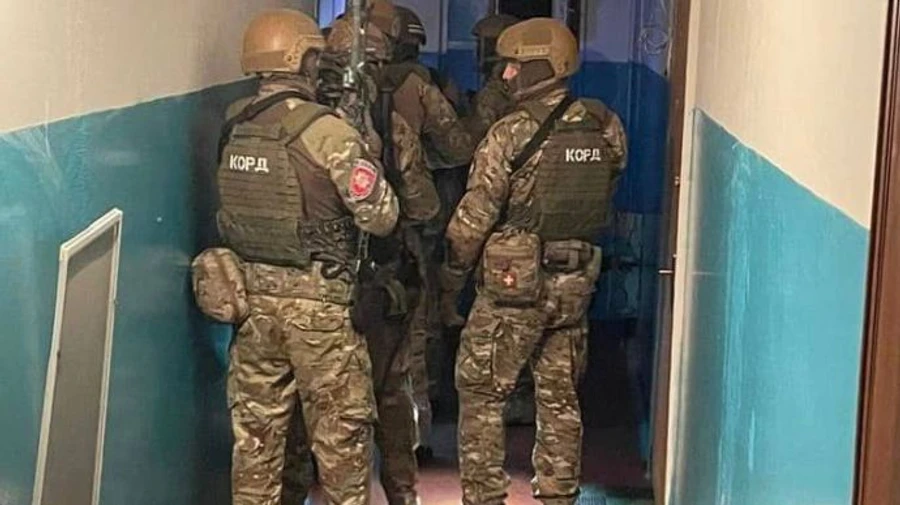 Під Києвом чоловік не зміг купити спиртне і почав стріляти по поліцейських