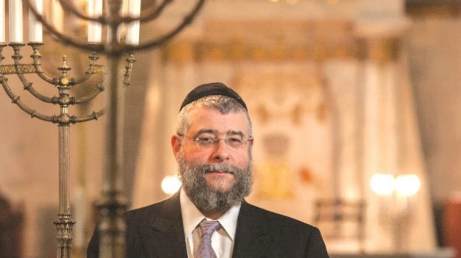 Moscow's chief rabbi leaves Russia after regime demanded he support war in Ukraine