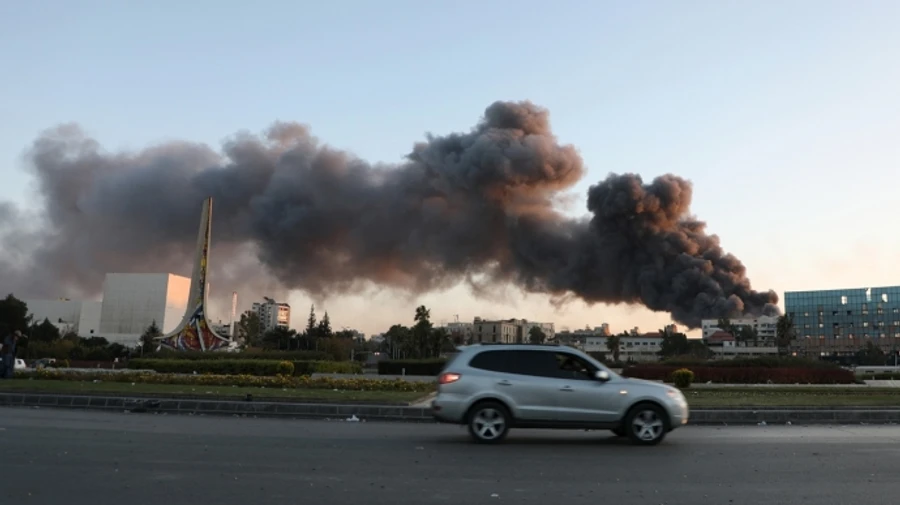 Израиль нанес удары ракетами по авиабазе и аэродрому в Сирии