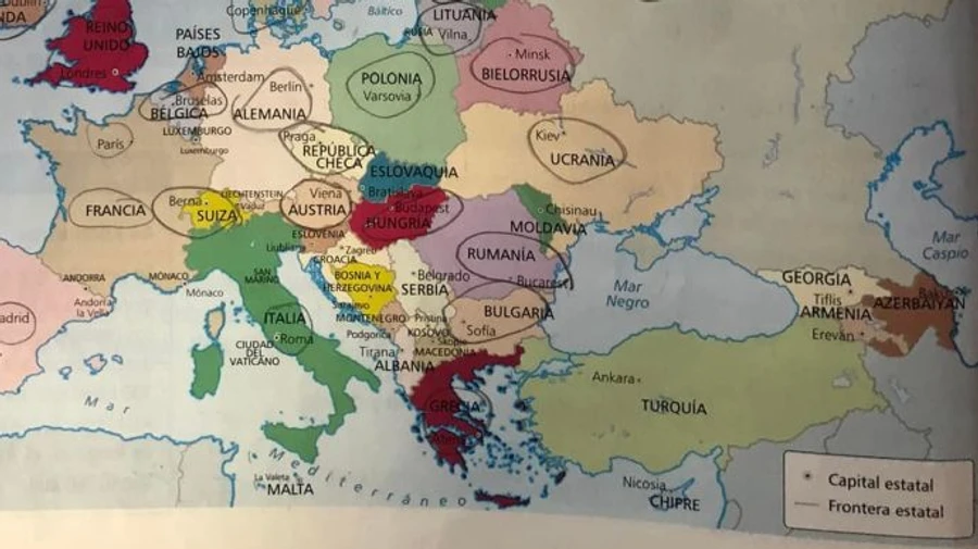 Посольство України вимагає від Іспанії відкликати підручники з російським Кримом