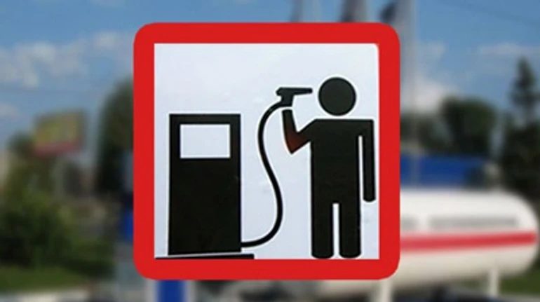 Топливные договоренности правительства и нефтетрейдеров: цены снизились, но лишь до мая