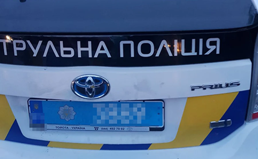 Чоловік помер у машині патрульних, ДБР шукає винних