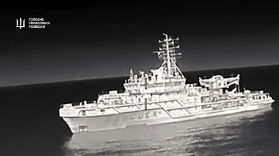 Ukraine's Defence Intelligence hit Russian vessel near Novorossiysk – video