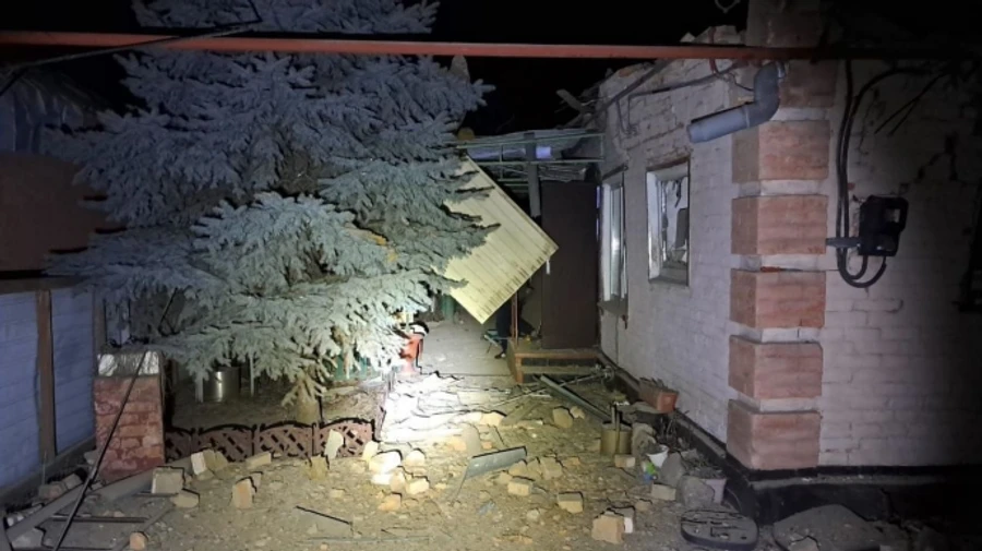 Russian forces shell Nikopol, Dnipropetrovsk Oblast, injuring two women