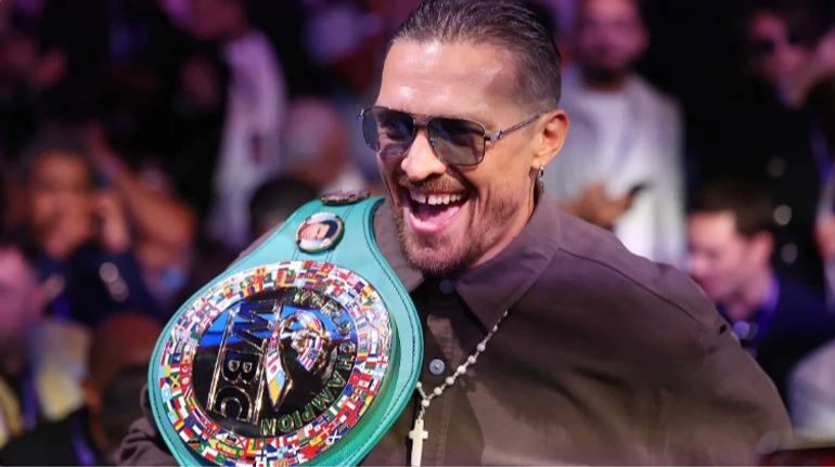 Більше не абсолютний чемпіон: Усик відмовився від титулу WBO