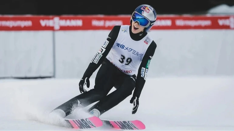 Японец Кобаяси прервал яркую победную серию словенца Превца на Кубке мира по прыжкам с трамплина