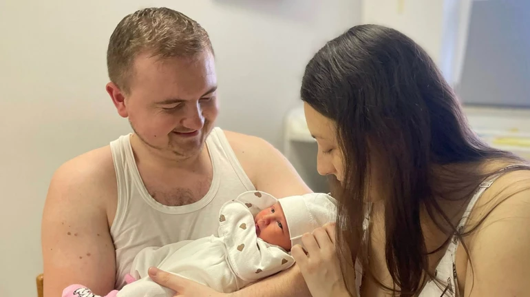 Вагітність була непростою: у Львові 27-річна жінка з пересадженою ниркою народила дитину