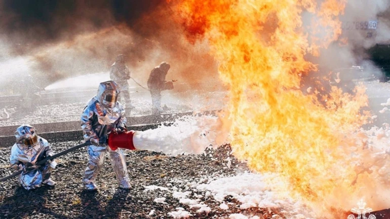 Оккупанты заявили об атаке БпЛА: в Курской области РФ горит склад горюче-смазочных материалов