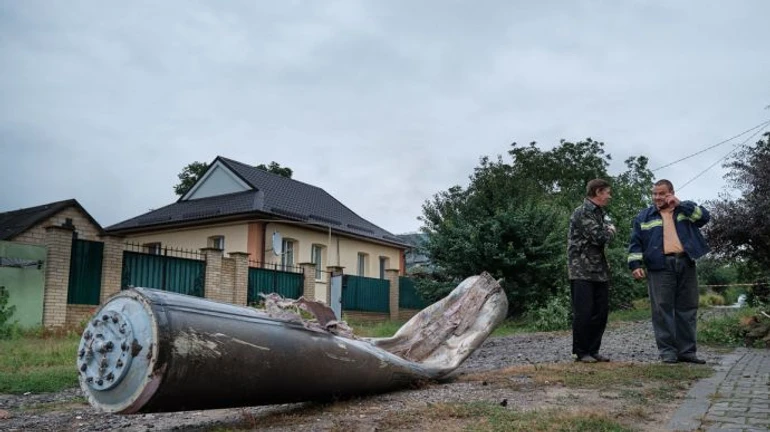 Донеччину активно обстрілюють, влада закликає цивільних виїхати