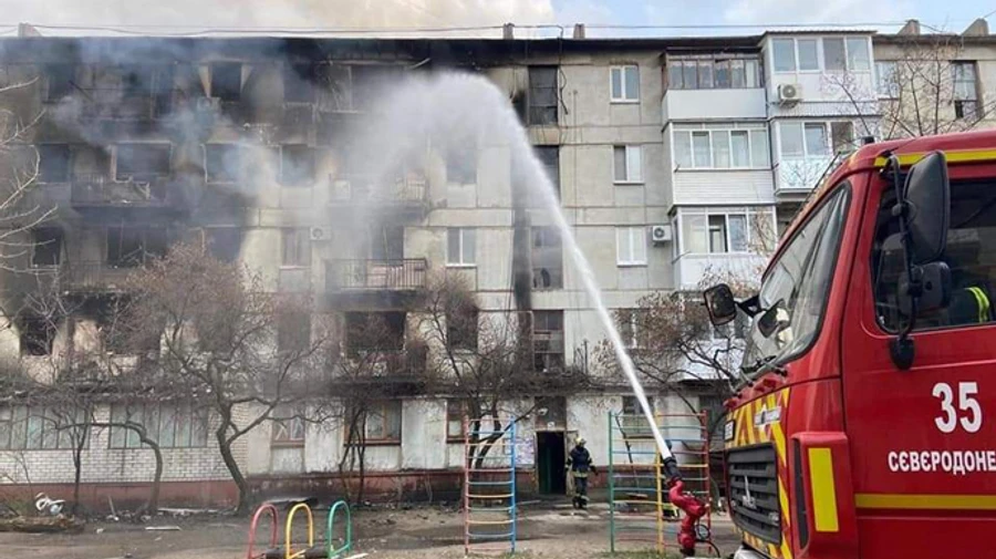 Северодонецк: россияне третий раз за неделю попали в одно и то же здание в центре