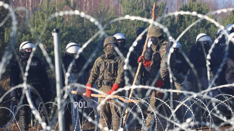 Дві групи мігрантів прорвалися в Польщу з Білорусі