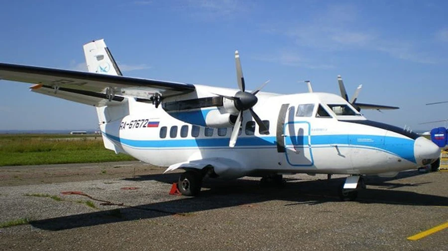 В России упал пассажирский самолет, четверо погибших