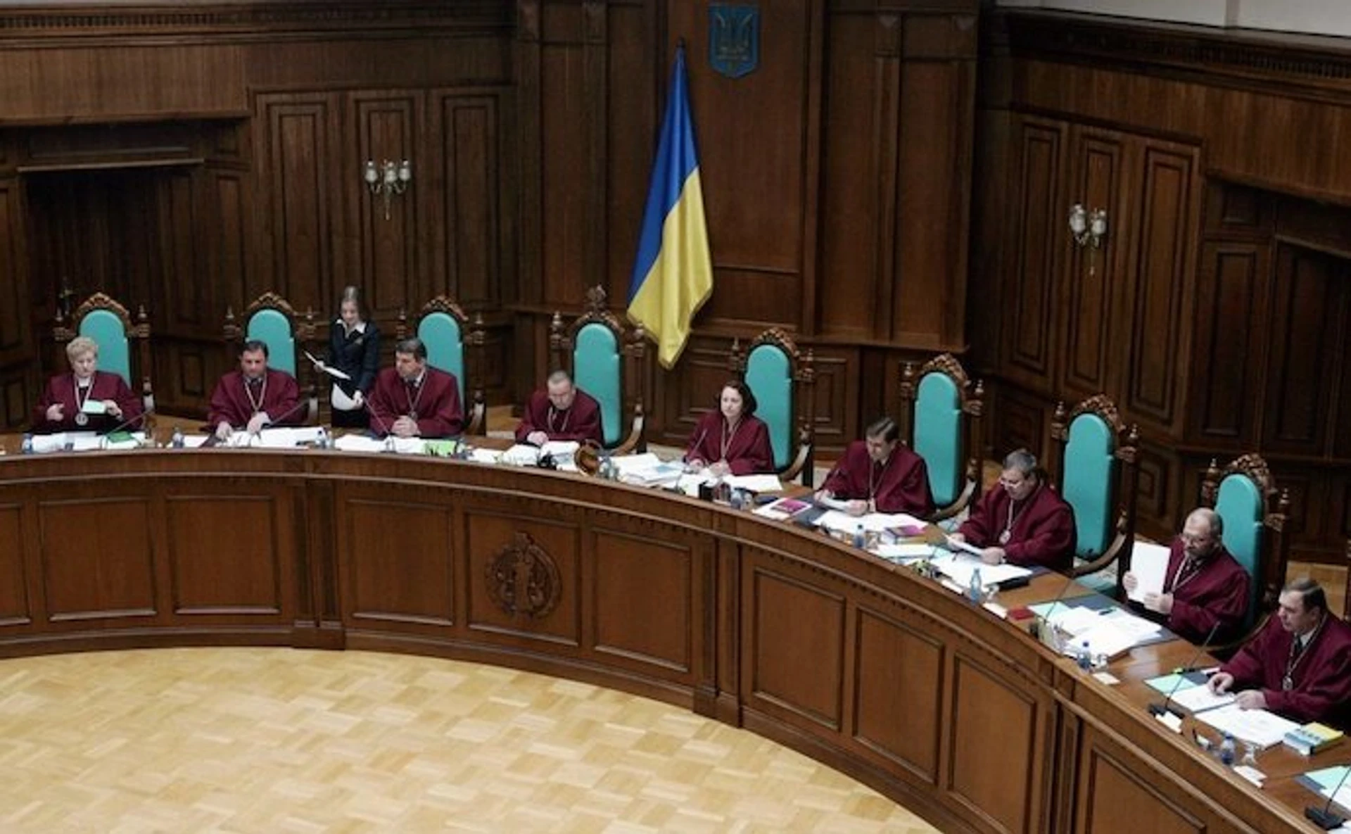 Приборкання норовливого КСУ, нові посади і ще трохи санкцій, дещо важливе про публічні консультації