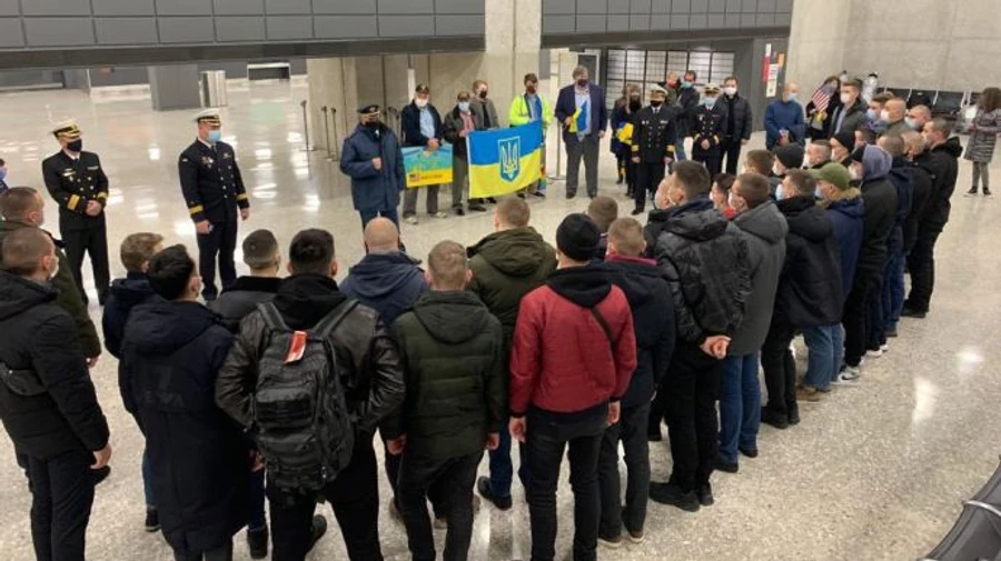 Українські моряки прибули в США для тренувань на Айлендах