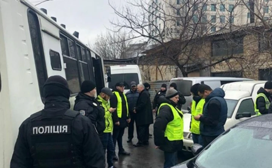 В Миграционной службе прокомментировали кричащие задержания под мечетью