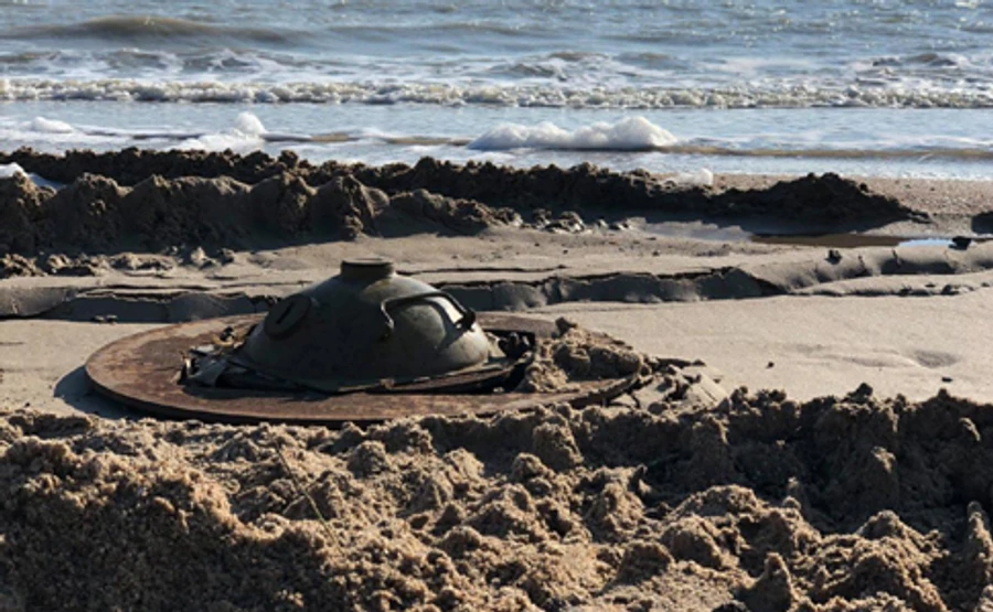 Військові розтлумачили мінування узбережжя Азовського моря 