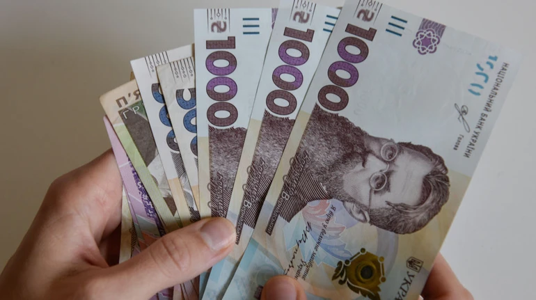 В Україні стартувала програма підтримки працюючих батьків єЯсла: деталі