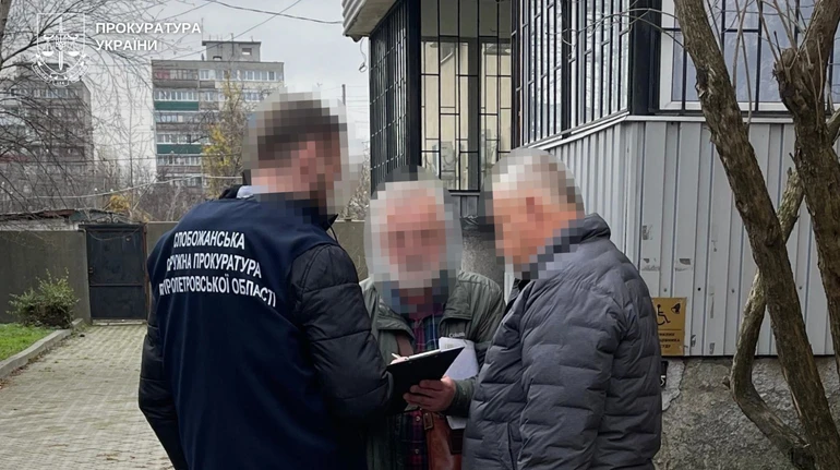 Під час операції залишив серветку в тілі: на Дніпропетровщині судитимуть онкохірурга