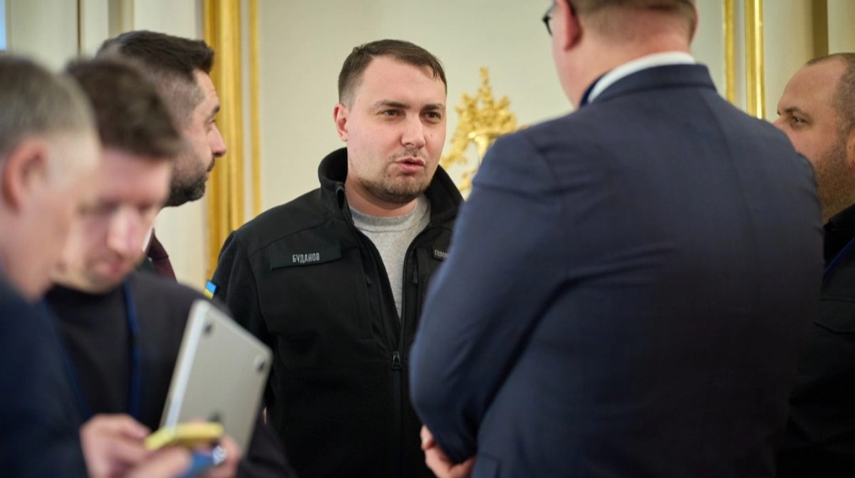 Ukrainian negotiating team split into supporters of current and former heads of President's Office, The Economist says