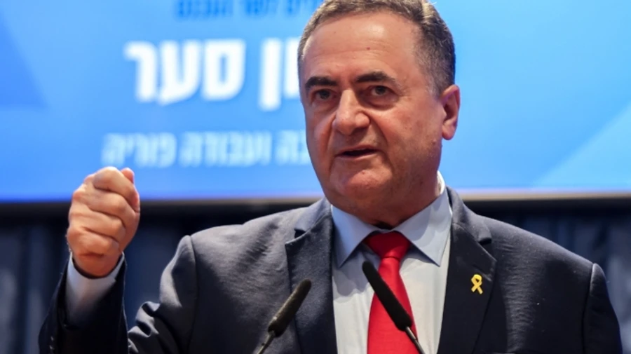 Israel claims to destroy Syrian navy, strengthens positions in buffer zone near Golan Heights 