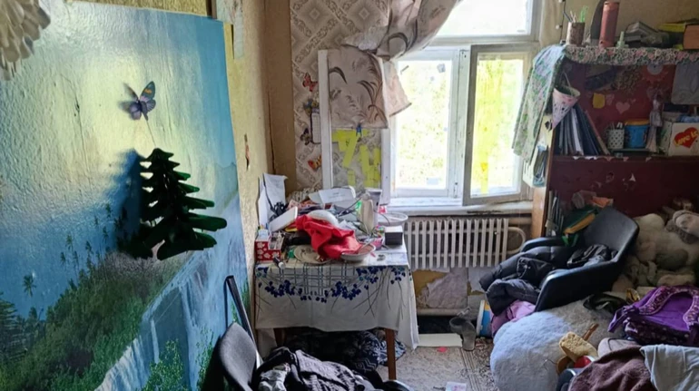 У Харкові 12-річна дитина жила без світла та їжі – її вилучили у матері
